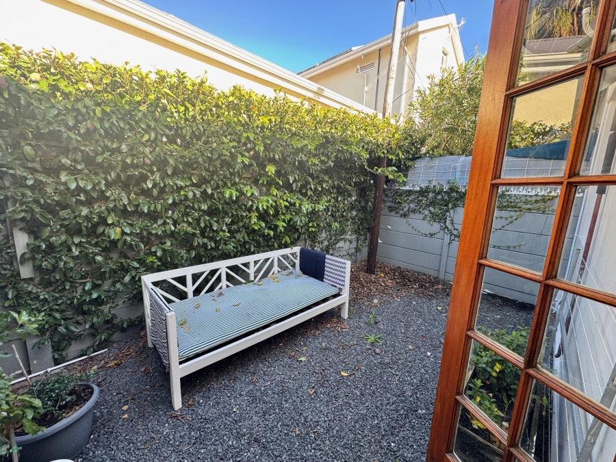 To Let 2 Bedroom Property for Rent in Claremont Upper Western Cape